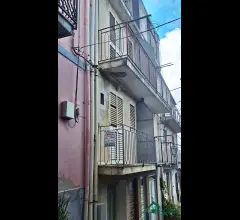 Appartamenti in Vendita - Vsa329 , tipoldo casa su piu' livelli, euro 9.500,00