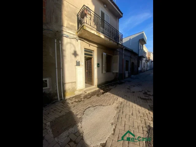 Appartamento semi indipendente a spadafora zona verdesca