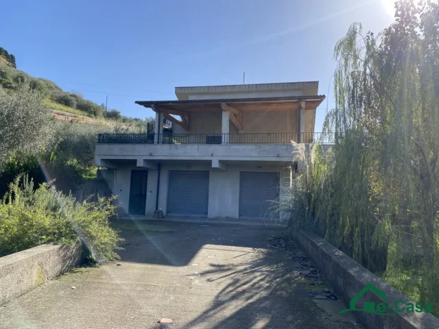 Appartamenti in Vendita - 🏡 prestigiosa villa con terreno a saponara - in contrada canicari 🌿