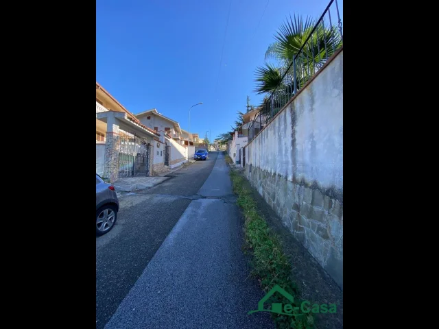 Appartamenti in Vendita - Terreno edificabile a saponara in localita' collina del mare