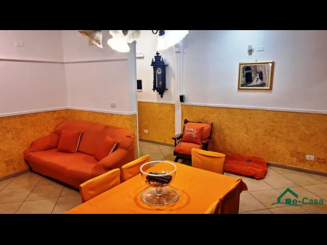 Appartamenti in Vendita - Vsa337 villaggio aldisio, piano terra con ampio cortile