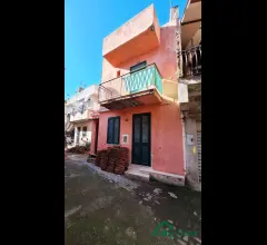 Vsa359 galati s.lucia , casa singola su due piani