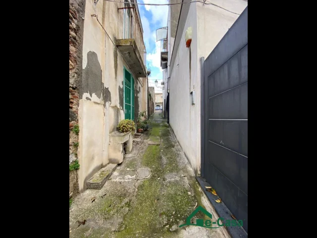Appartamenti in Vendita - 🏡 in vendita  -  rudere semi indipendente a torregrotta (me) 🏡