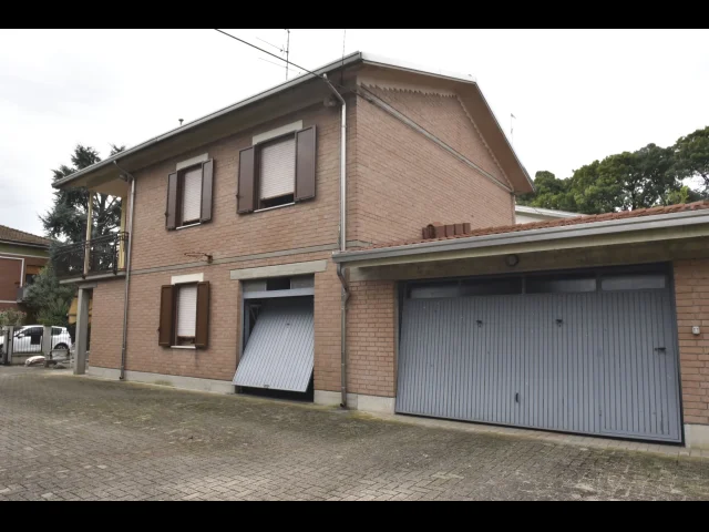 Appartamenti in Vendita - Casa singola