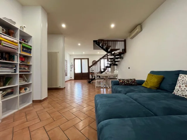 Appartamenti in Vendita - Casa abbinata - correggio