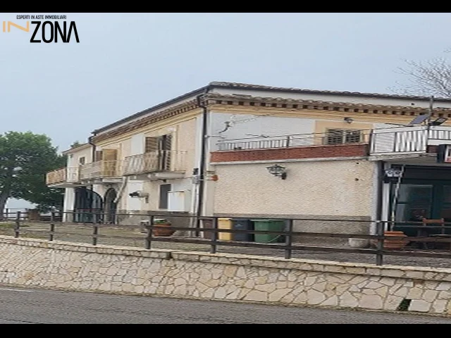 Appartamento - via s. rocco, 4, 65010 farindola pe, italia