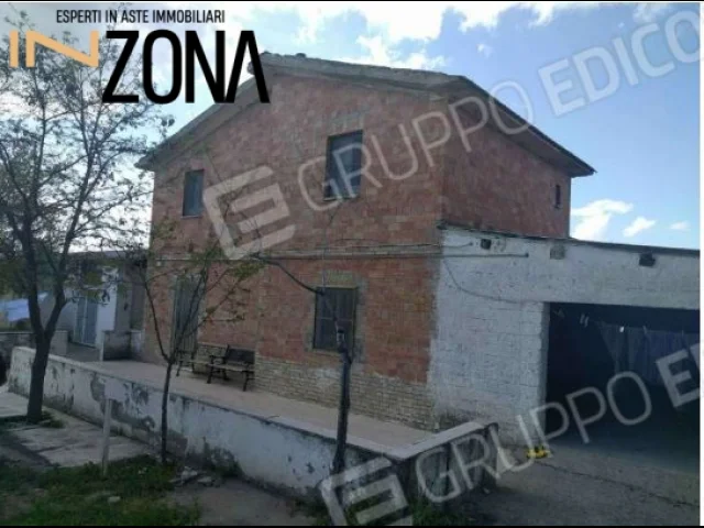 Appartamenti in Vendita - Abitazione di tipo economico - contrada mezzana grande