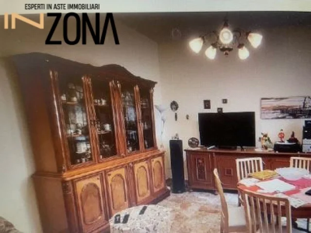 Appartamenti in Vendita - Abitazione di tipo economico - via lago di trasimeno 34