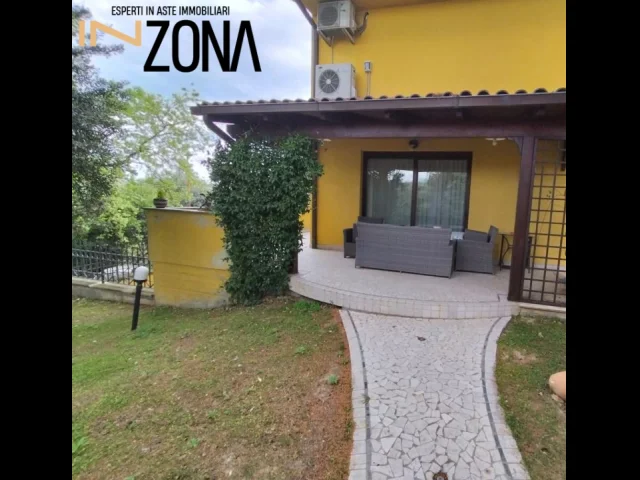 Villa signorile con giardino pescara colli, abruzzo