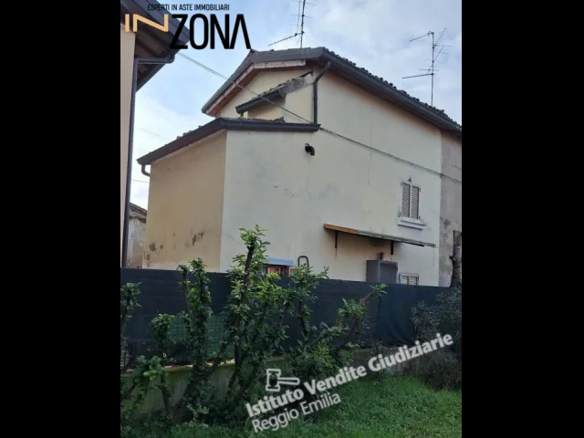 Appartamenti in Vendita - Abitazione di tipo civile - via mazzini, 142