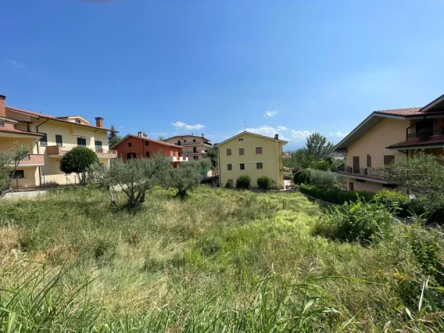 Terreno edificabile a torricella sicura, zona residenziale!
