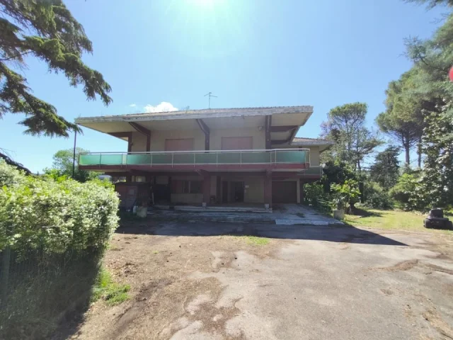 Appartamenti in Vendita - Villa a sambuceto (ch) centro, abruzzo,
