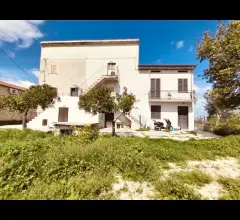 Bifamiliare in frisa (ch), abruzzo, italy