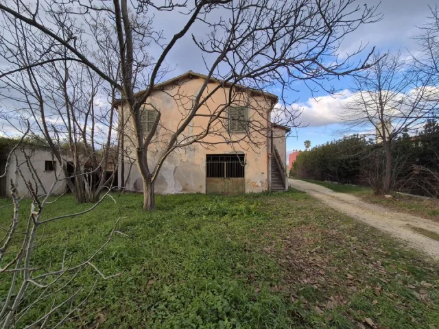 Appartamenti in Vendita - Casale quadrifoglio