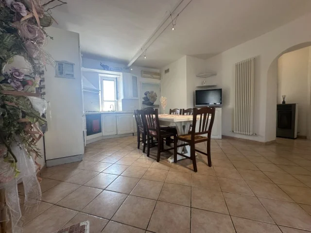 Appartamento con ingresso indpendente e terrazzo vista mare