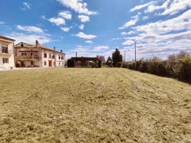 Appartamenti in Vendita - Terreno edificabile in frisa (ch) abruzzo