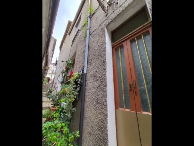 Appartamenti in Vendita - Porzione indipendente centro storico palmoli, abruzzo,italia