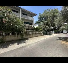 Appartamenti in Vendita - Casa semi-indipendente a tortoreto lido