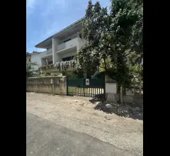 Appartamenti in Vendita - Casa semi-indipendente a tortoreto lido