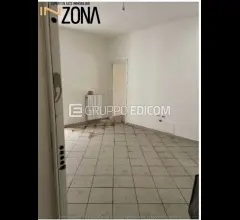 Appartamenti in Vendita - Abitazione di tipo economico - via ugo foscolo 6