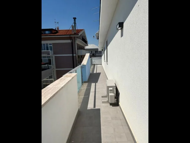 Appartamenti in Vendita - Prestigioso attico su tre livelli con terrazza privata