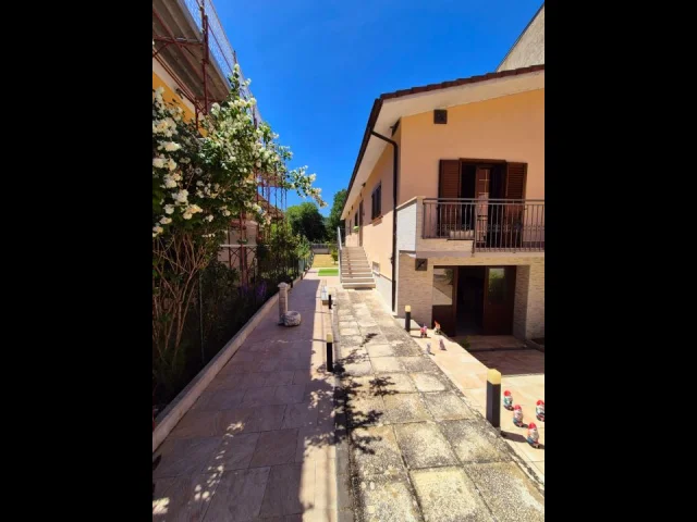 Appartamenti in Vendita - Villa roma