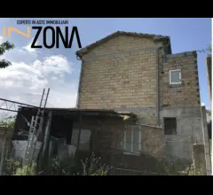 Appartamenti in Vendita - Abitazione  - piazza case alte, 1,  case alte