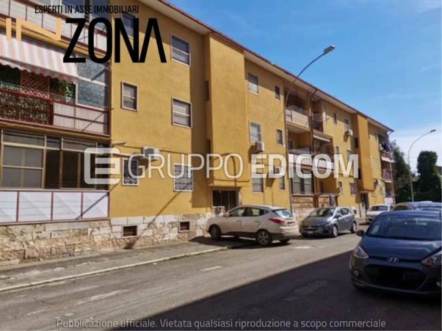 Appartamenti in Vendita - Abitazione di tipo economico - via vincenzo monti 5
