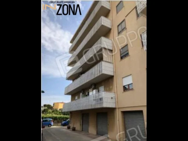 Abitazione di tipo economico - via sbarre centrali 725/i