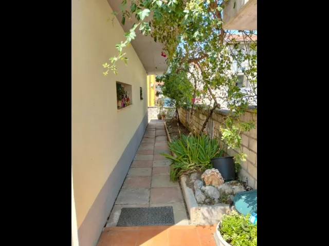 Appartamenti in Vendita - Casa singola a bussi sul tirino (abruzzo, pe)
