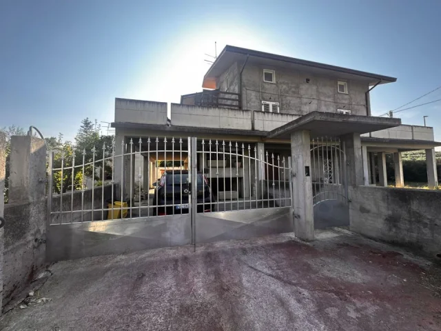 Villa singola a casoli (ch), abruzzo
