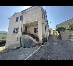 Appartamenti in Vendita - Casa singola nel borgo di schiaviano