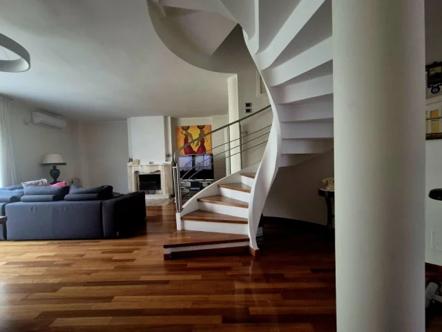 Appartamenti in Vendita - Villa smeraldo