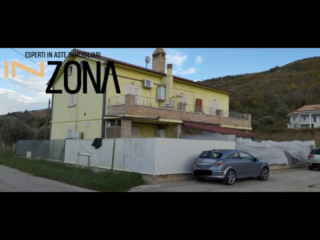 Appartamenti in Vendita - Abitazione di tipo civile - via vallecupa, 87