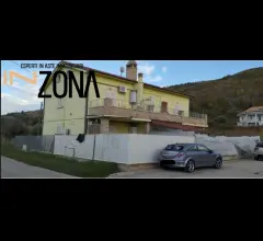 Appartamenti in Vendita - Abitazione di tipo civile - via vallecupa, 87