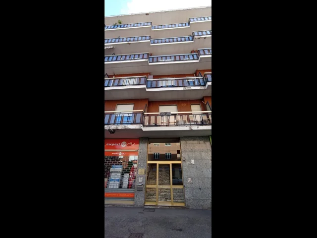 Appartamenti in Vendita - Appartamento di tipo civile - via torino 129