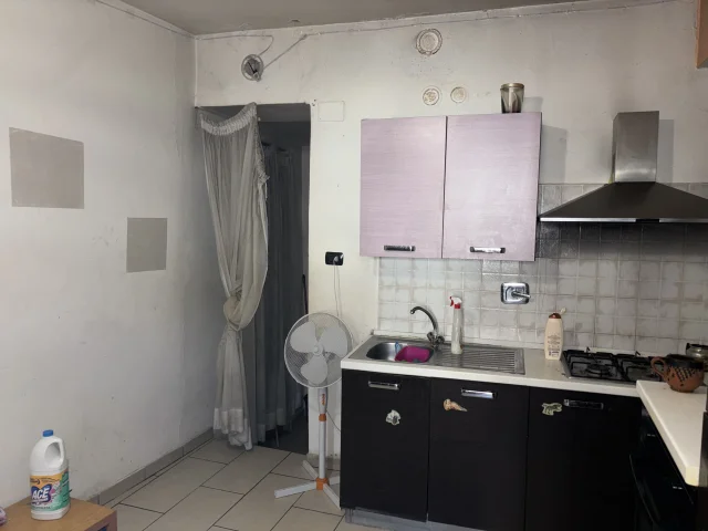 Appartamenti in Vendita - Abitazione di tipo popolare - via nazionale 179