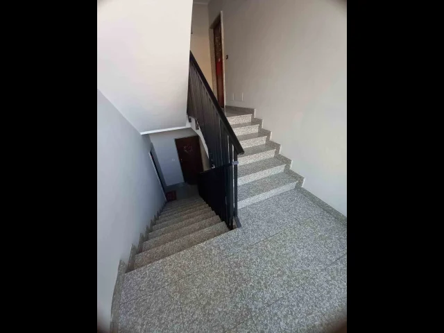 Appartamenti in Vendita - Abitazione di tipo civile - via moncenisio 35