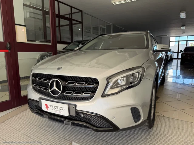 Mercedes-benz gla 180 d automatic business