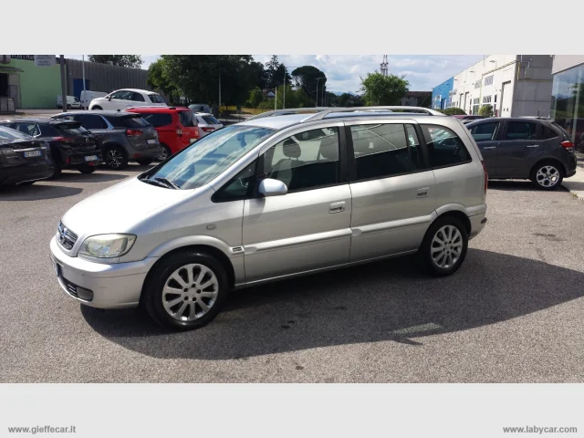Auto - Opel zafira 2.0 dti elegance 7 posti