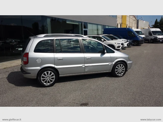 Auto - Opel zafira 2.0 dti elegance 7 posti