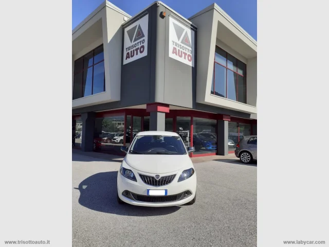 Lancia ypsilon 1.0 firefly 5p. hybrid platino