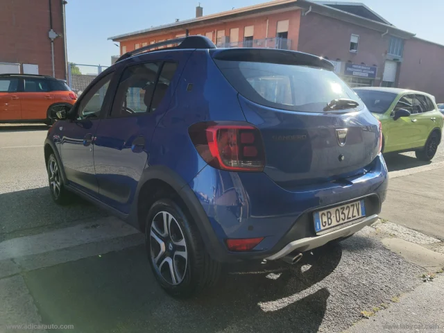 Auto - Dacia sanderostepway1.0tce100 eco-g 15th anniv