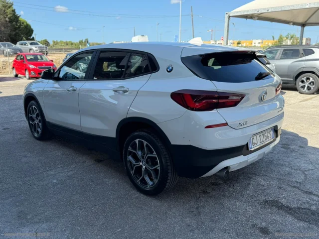 Auto - Bmw x2 sdrive16d goldplay edition