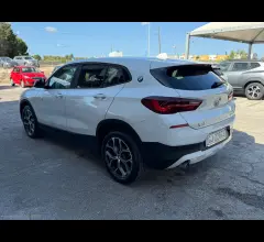 Auto - Bmw x2 sdrive16d goldplay edition