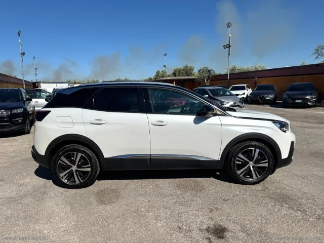 Auto - Peugeot 3008 allure 1.5 bluehdi 130cv