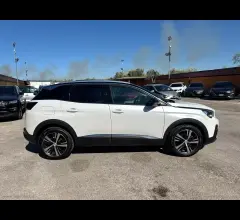Auto - Peugeot 3008 allure 1.5 bluehdi 130cv