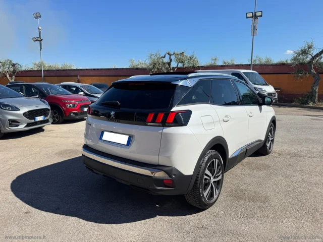 Auto - Peugeot 3008 allure 1.5 bluehdi 130cv