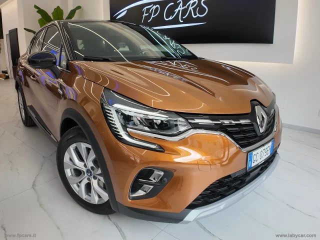 Auto - Renault captur pl.-in hybr. e-tech 160 init.par.