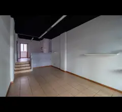 Appartamenti in Vendita - Negoziuo in affitto a lecco